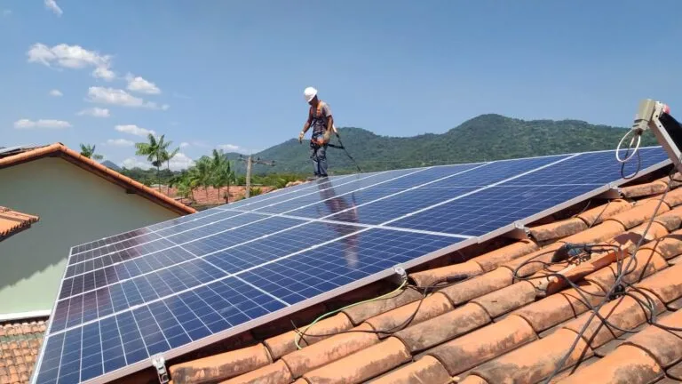 Energia Solar: Tudo o que Você Precisa Saber para Economizar e Investir com Sucesso