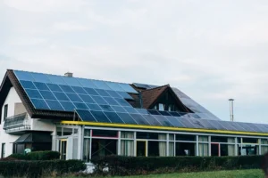 Energia Solar e a Estabilização das Redes Elétricas por Meio de VPPs: Solução para o Futuro Energético